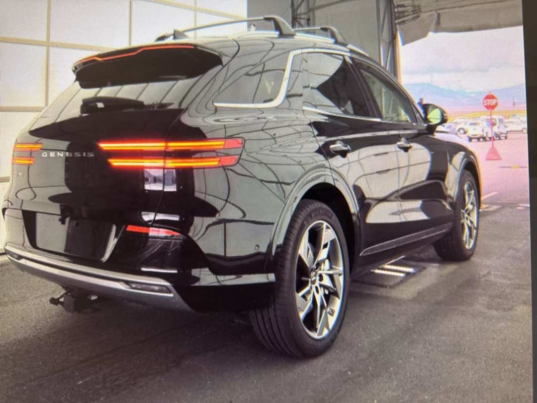 2025 Genesis Electrified Gv70 Prestige - Image 2