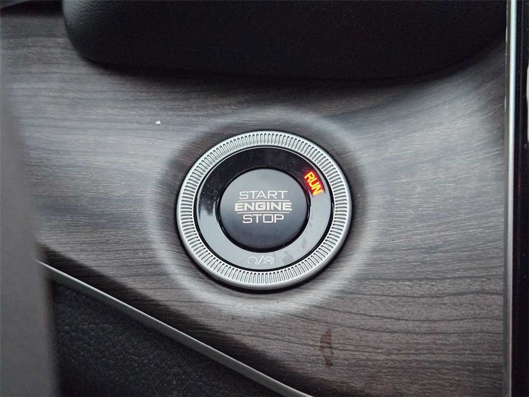 2025 Jeep Grand Cherokee Limited - Image 17