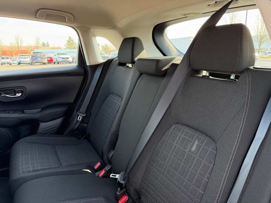 2025 Honda HR-V LX - Image 32