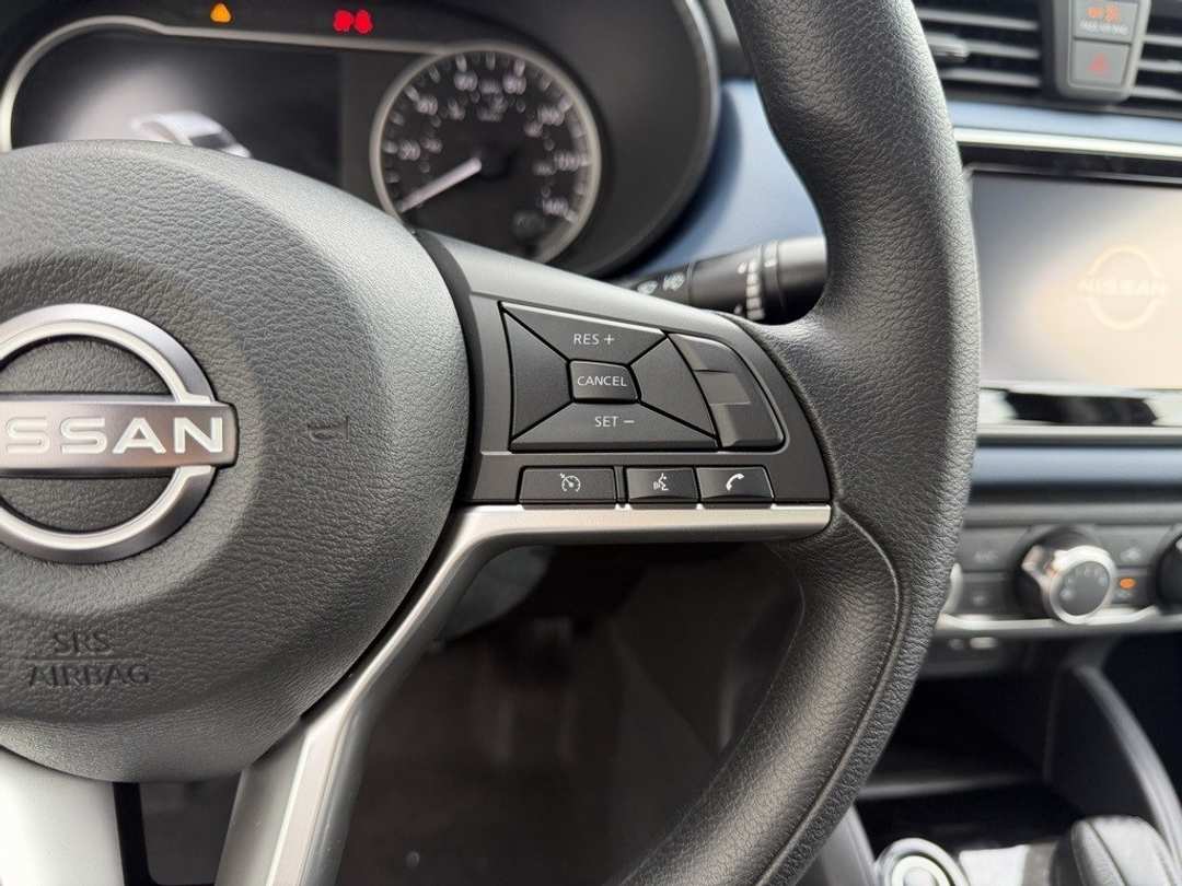 2025 Nissan Versa 1.6 SV - Image 18