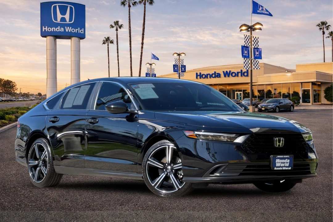 2023 Honda Accord Sport - Image 2