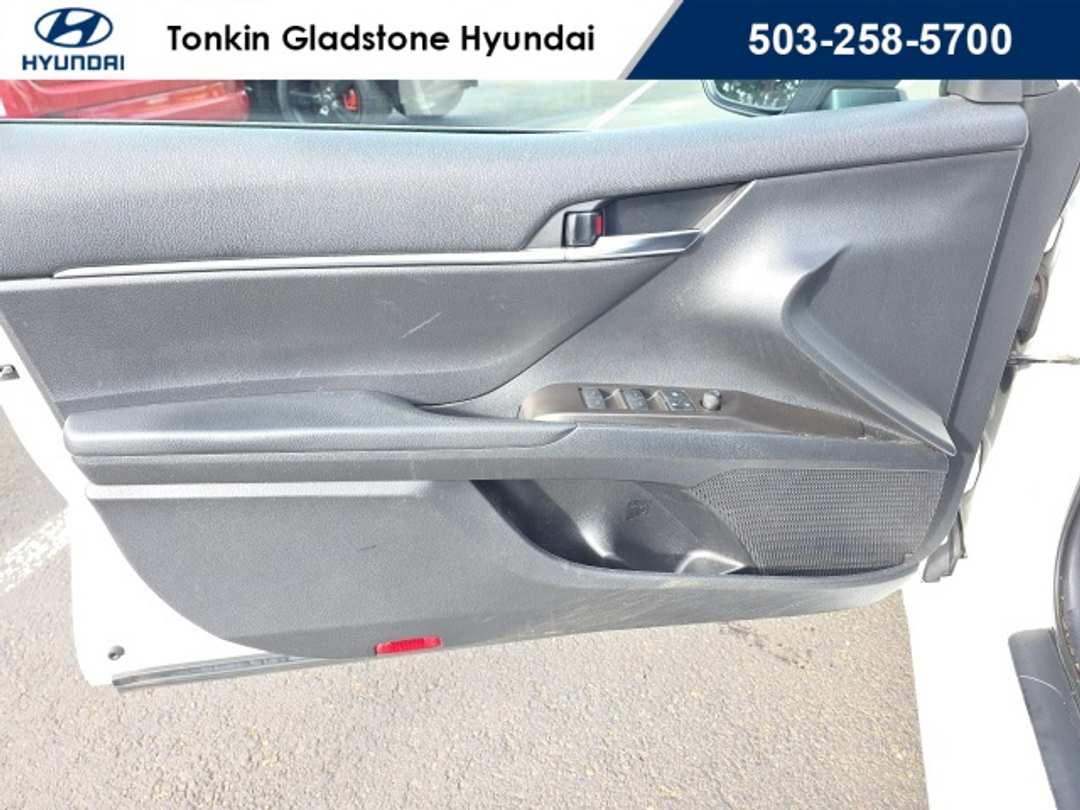 2021 Toyota Camry SE - Image 8