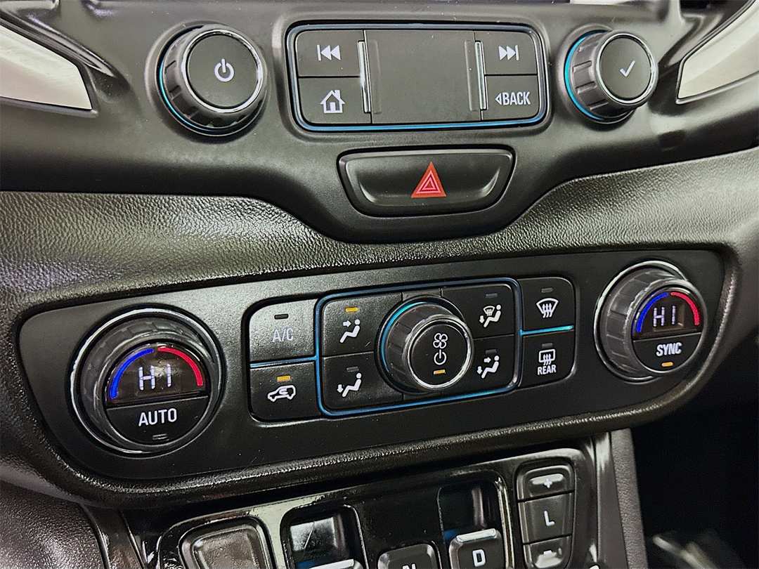 2019 GMC Terrain SLT - Image 16