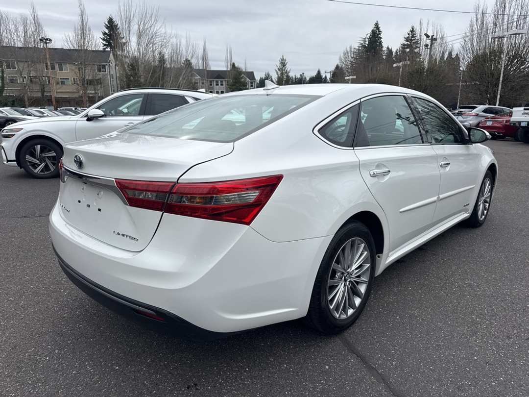 2016 Toyota Avalon - Image 7