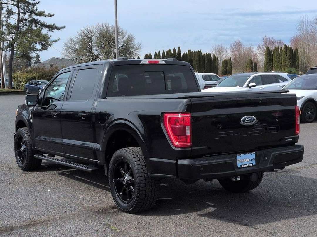 2022 Ford F-150 XLT - Image 3