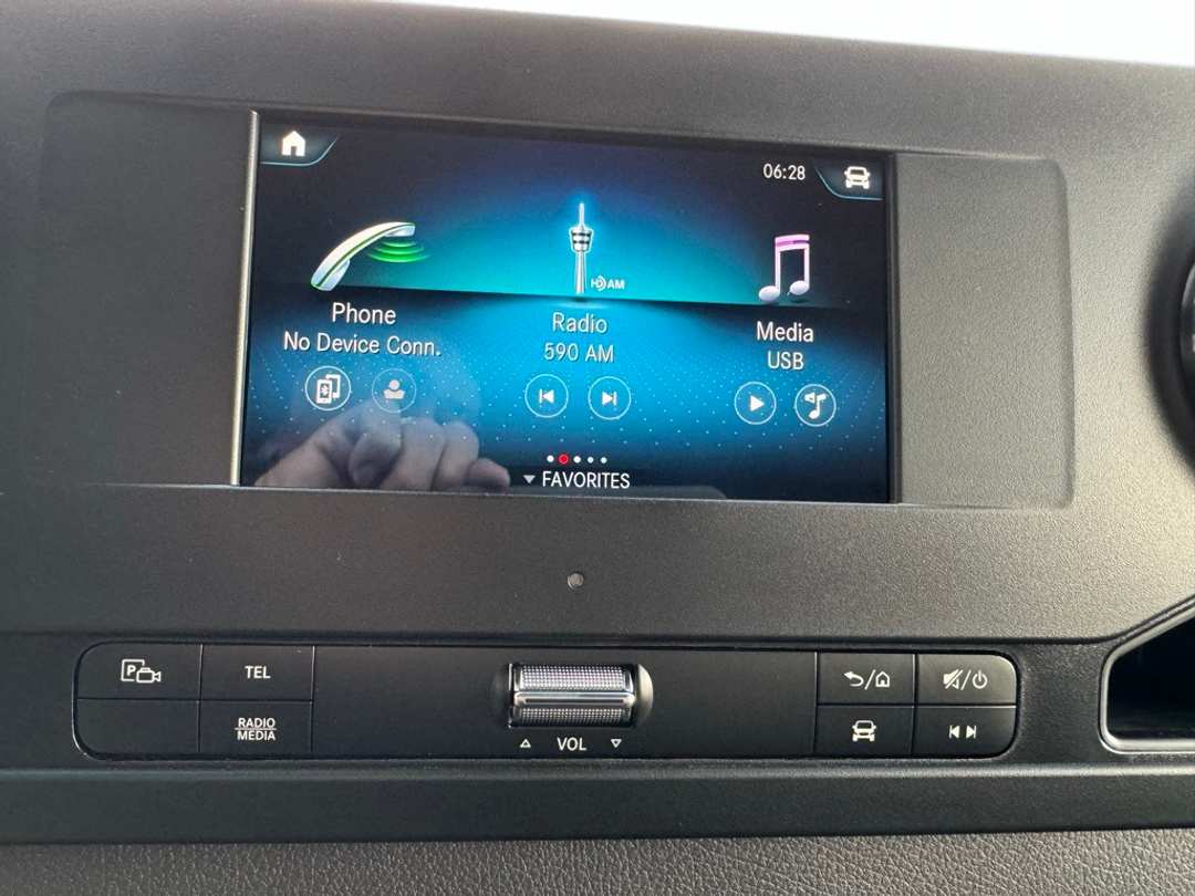 2024 Mercedes-Benz Sprinter 3500 Cargo 170 WB - Image 29