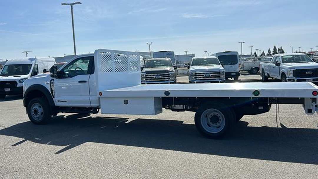 2026 Ford F-550Sd XL - Image 2