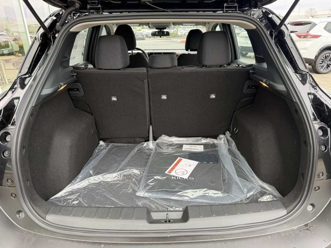 2026 Nissan Kicks S - Image 10