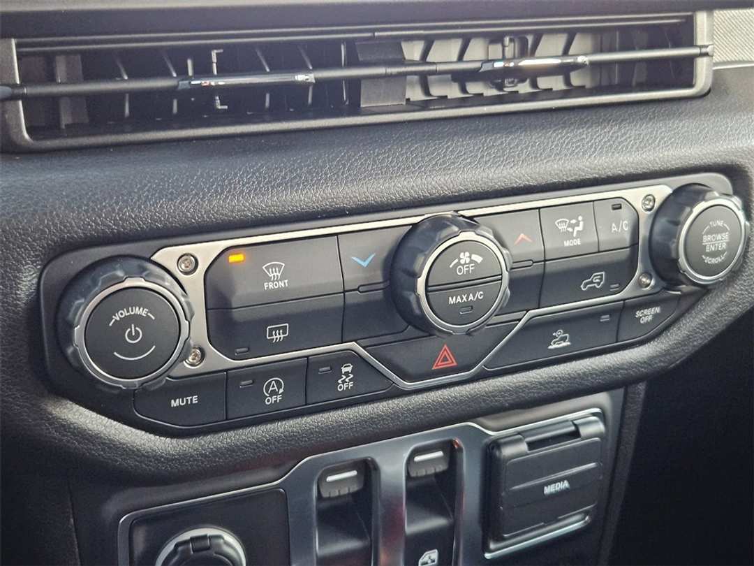 2026 Jeep Wrangler Sport - Image 23