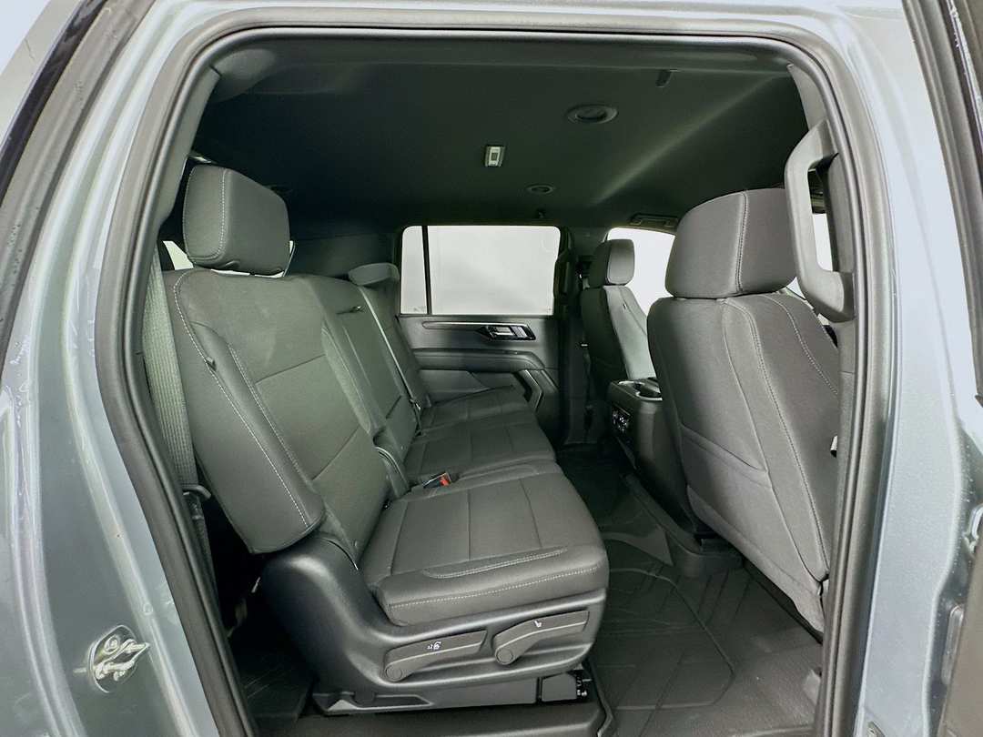 2025 Chevrolet Suburban LS - Image 28