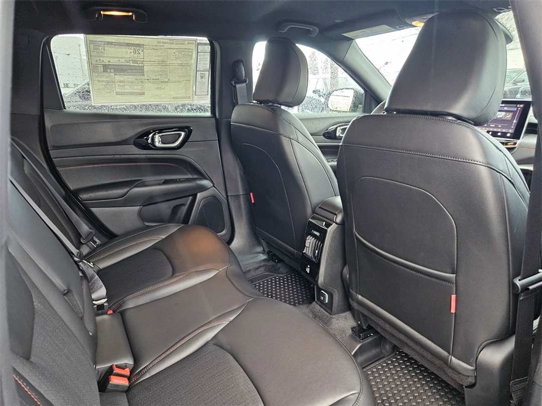2026 Jeep Compass Trailhawk - Image 36
