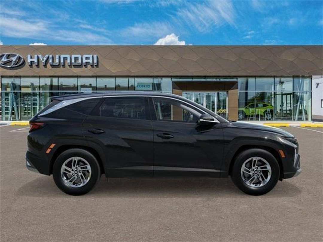 2026 Hyundai Tucson SE - Image 7