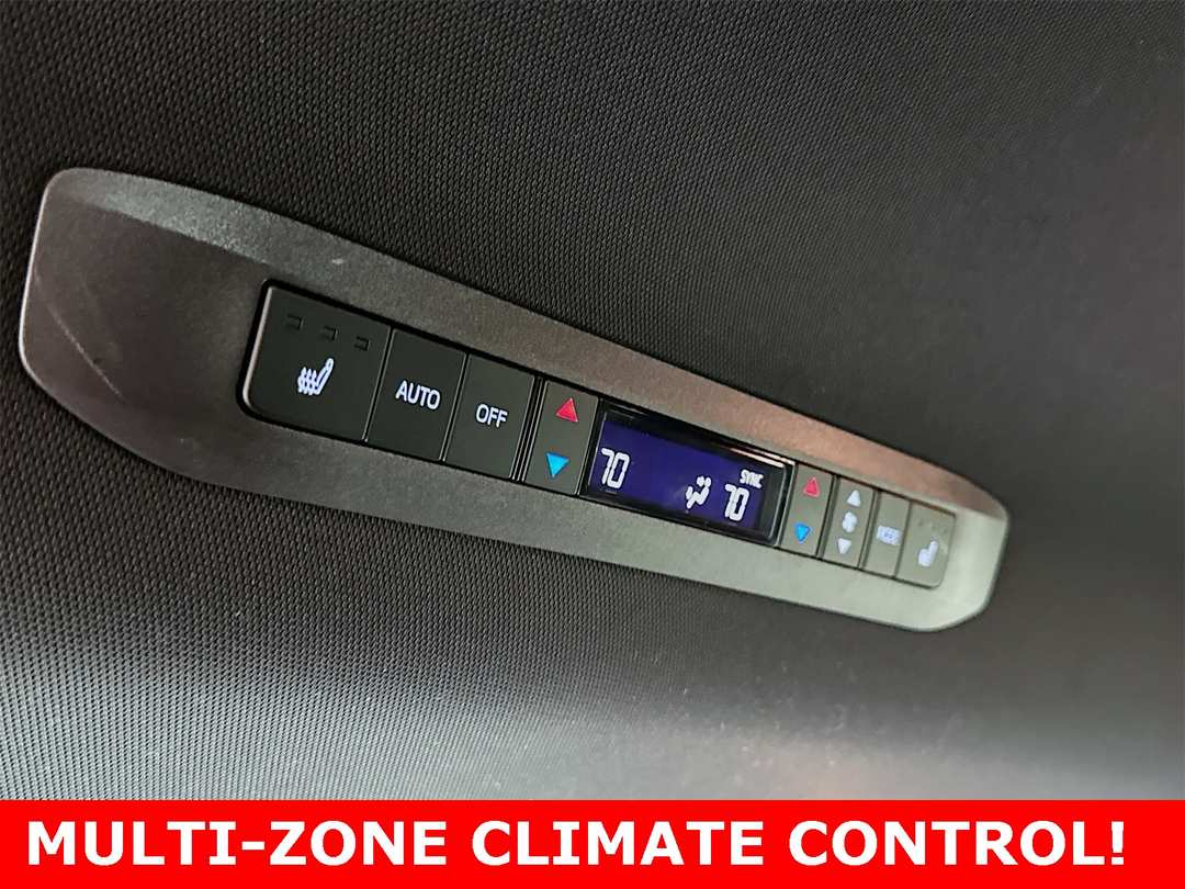 2025 Toyota Sienna Platinum - Image 27