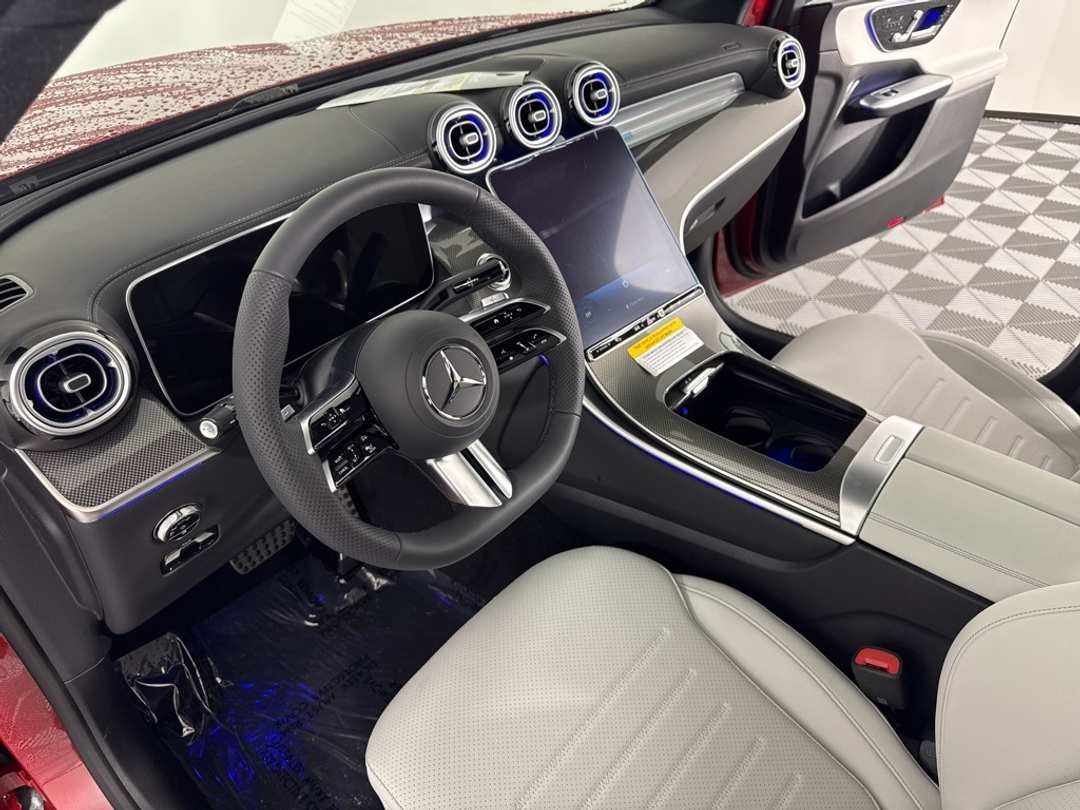 2026 Mercedes-Benz GLC GLC 300 - Image 30