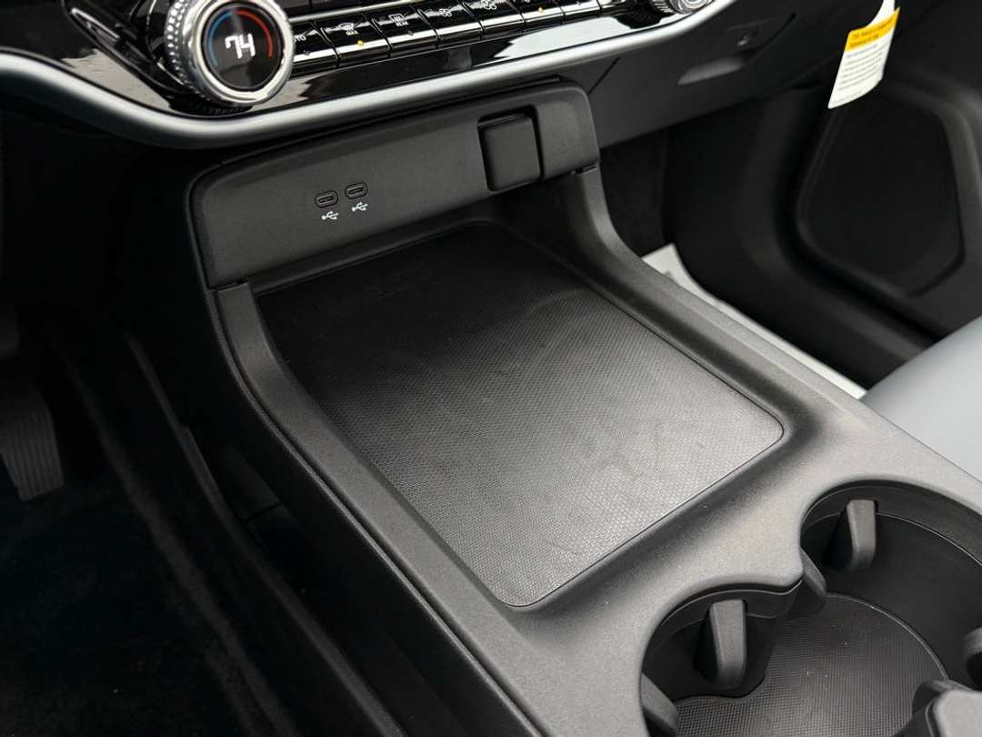 2025 Honda Prologue Touring - Image 25