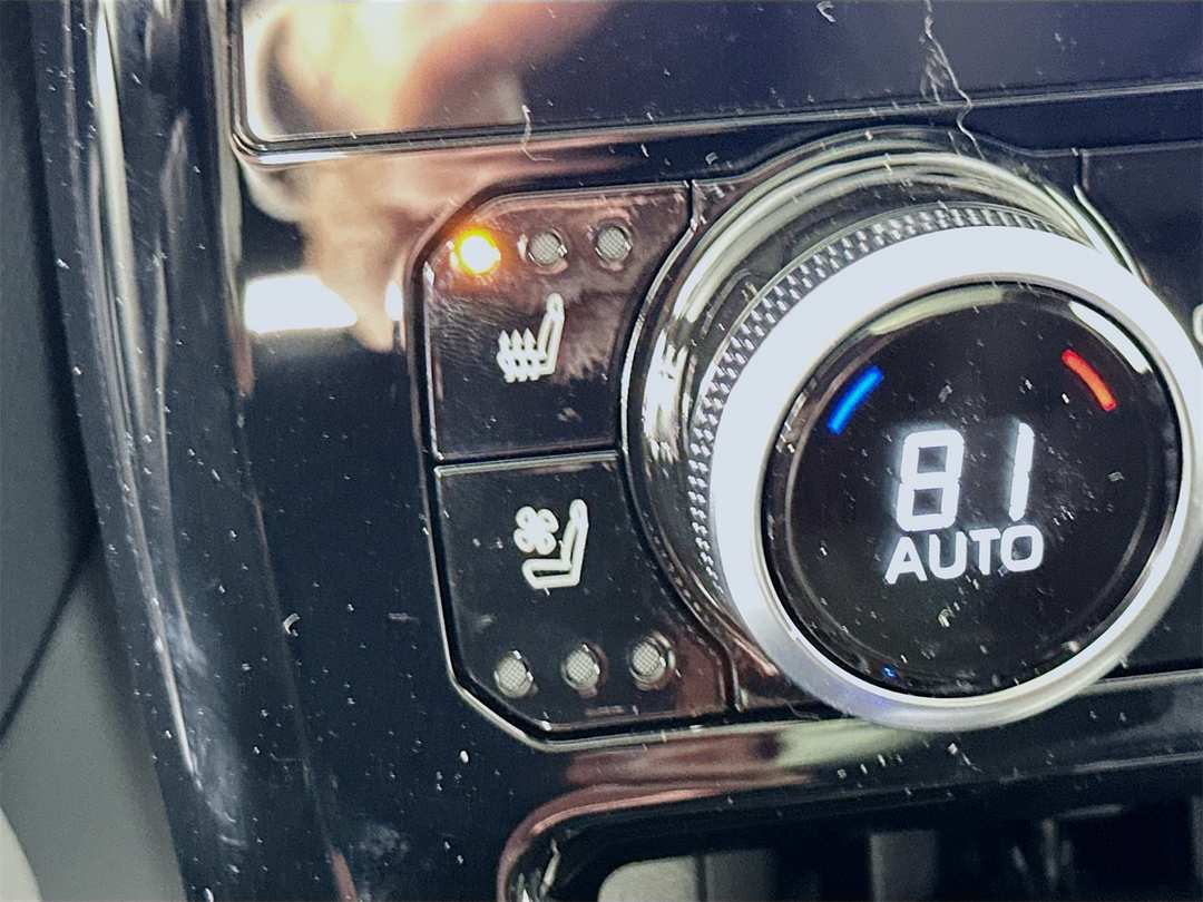 2026 Toyota Highlander Platinum - Image 21