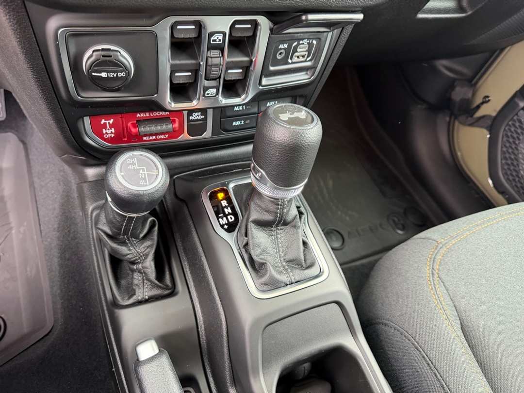 2026 Jeep Wrangler Willys - Image 25