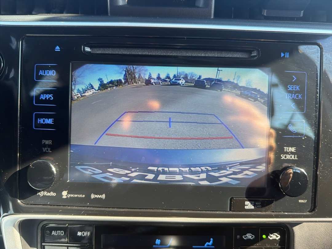 2018 Toyota Corolla L - Image 37