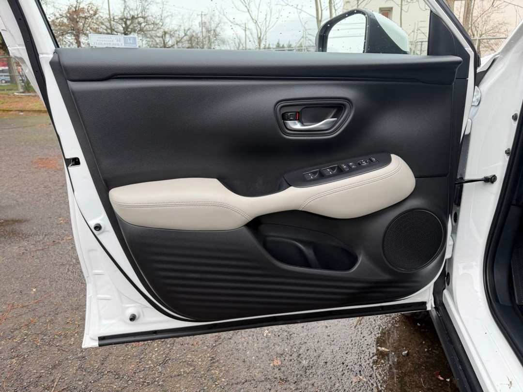 2026 Honda HR-V LX - Image 11