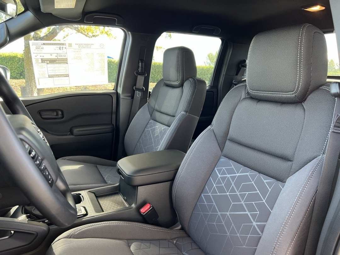 2026 Nissan Frontier SV - Image 13