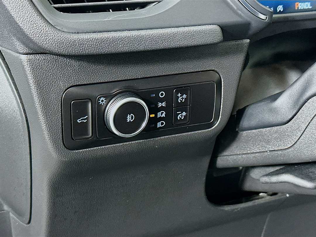 2025 Ford Escape Platinum - Image 11