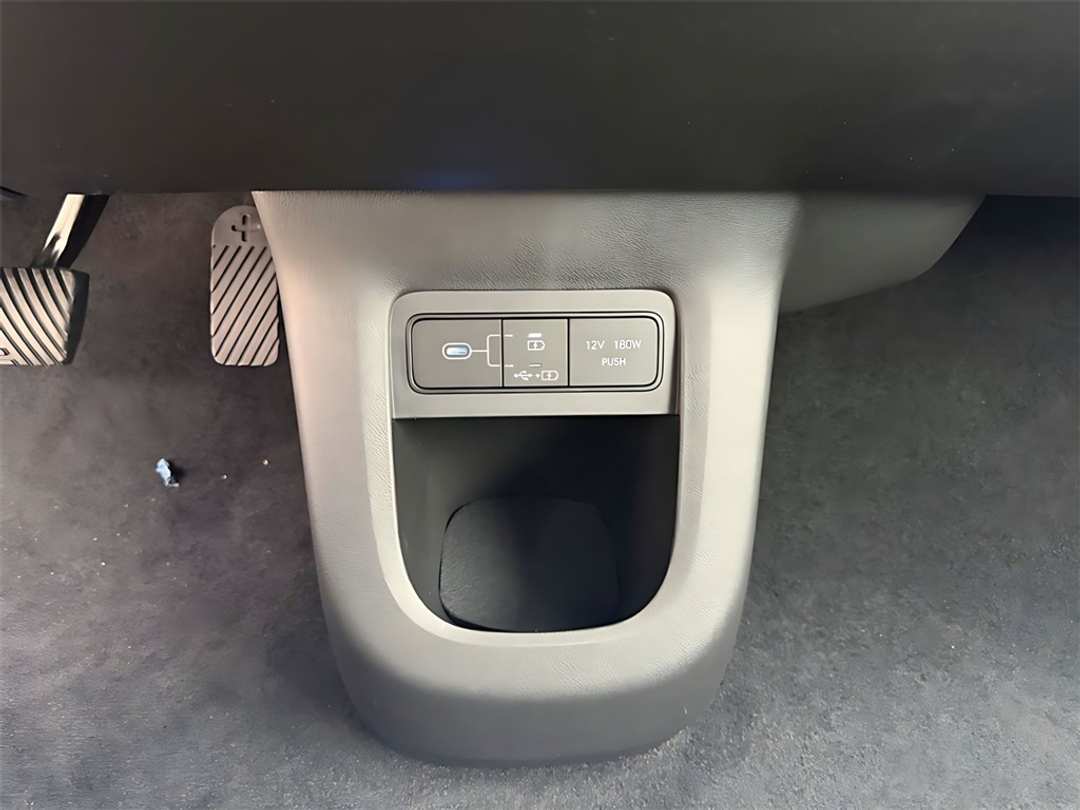 2026 Hyundai Ioniq 5 Limited - Image 23