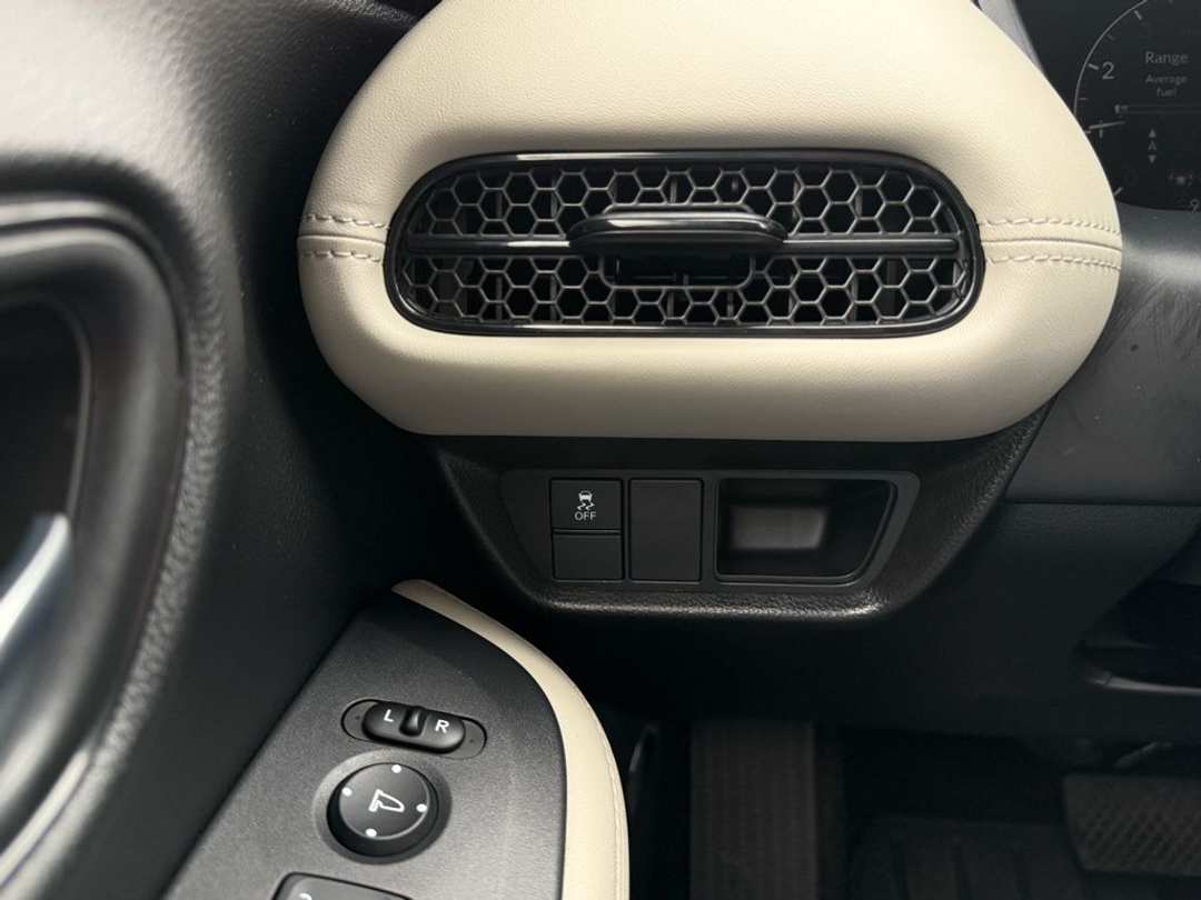 2025 Honda HR-V LX - Image 25