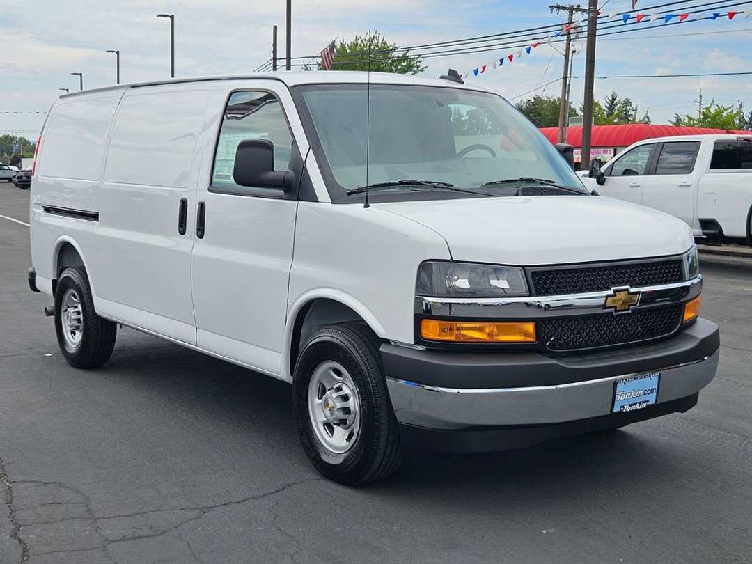 2025 Chevrolet Express 2500 Work - Image 8