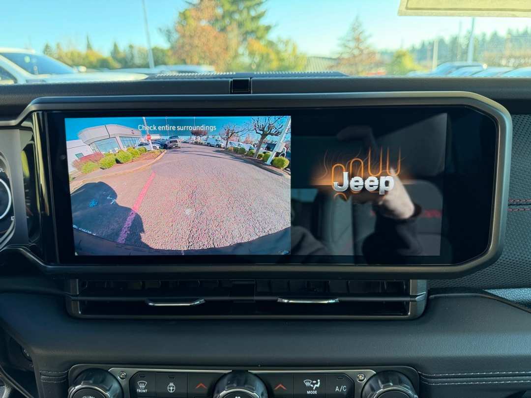 2026 Jeep Wrangler Rubicon - Image 21