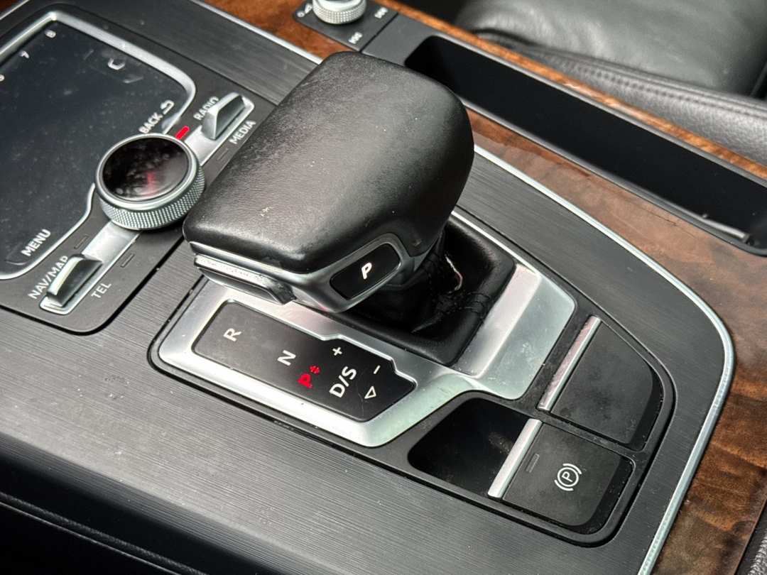 2018 Audi Q5 2.0T Premium Plus - Image 20