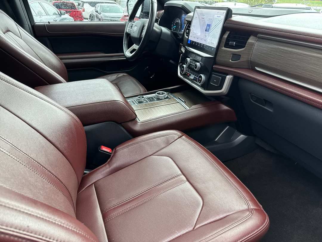2023 Ford Expedition Limited - Image 16