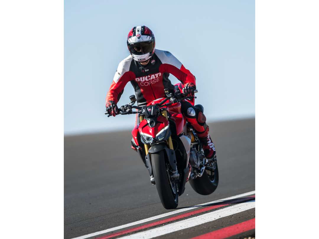 2026 Ducati Streetfighter V2 S - Image 21