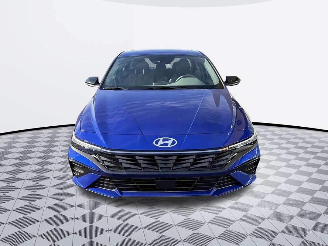 2026 Hyundai Elantra SEL Sport - Image 3