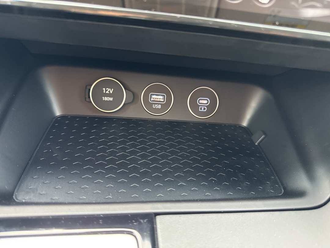 2026 Genesis G70 2.5T - Image 23