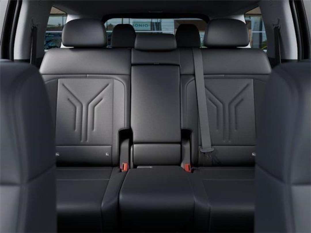 2026 Hyundai Santa Fe XRT - Image 12
