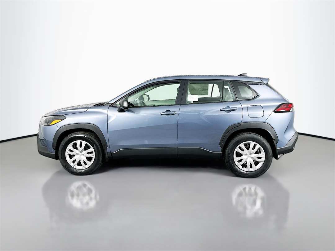 2026 Toyota Corolla Cross L - Image 4