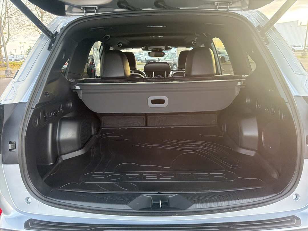 2025 Subaru Forester Limited - Image 21