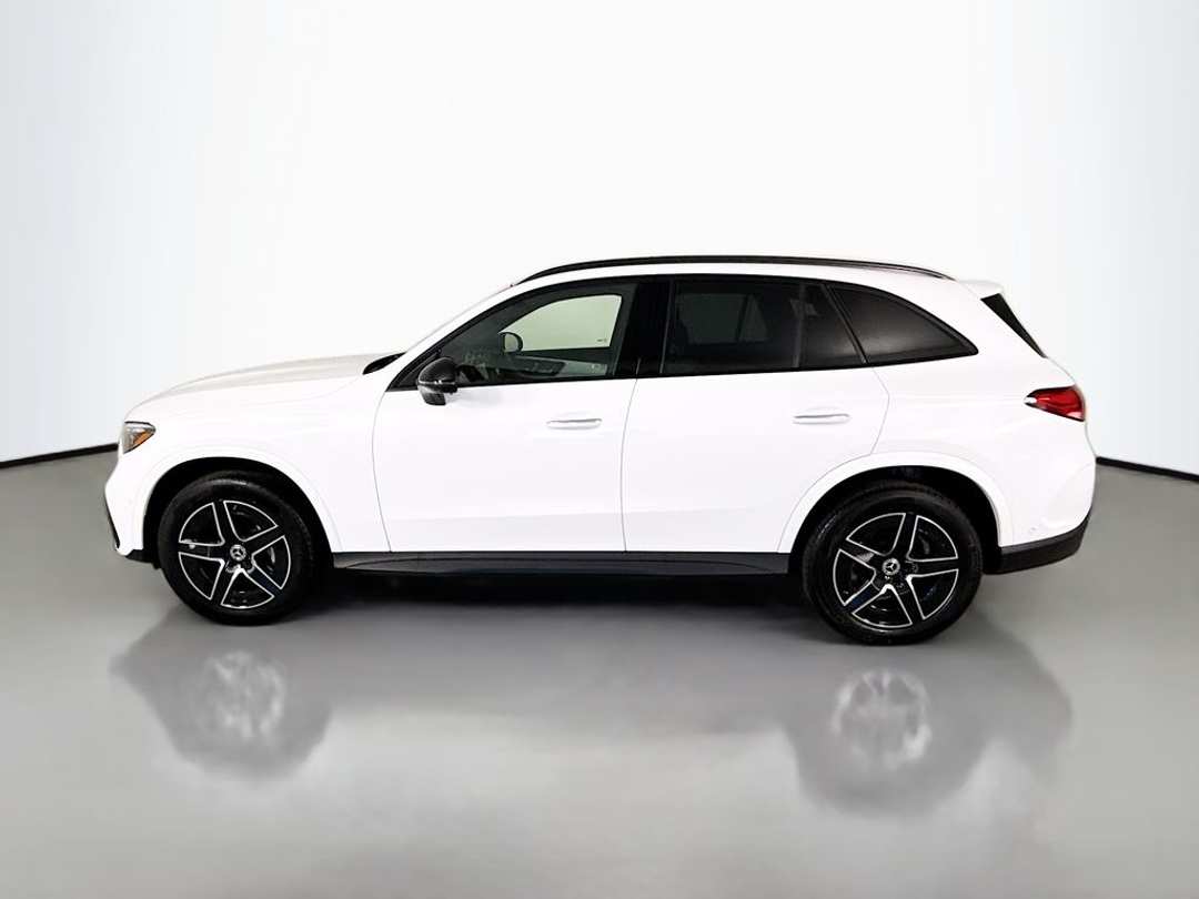 2026 Mercedes-Benz GLC GLC 300 - Image 2