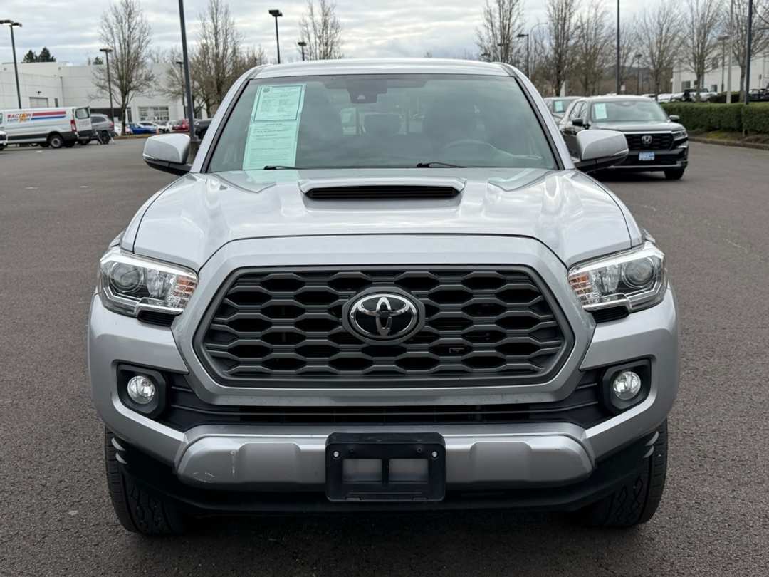 2020 Toyota Tacoma TRD Sport - Image 3