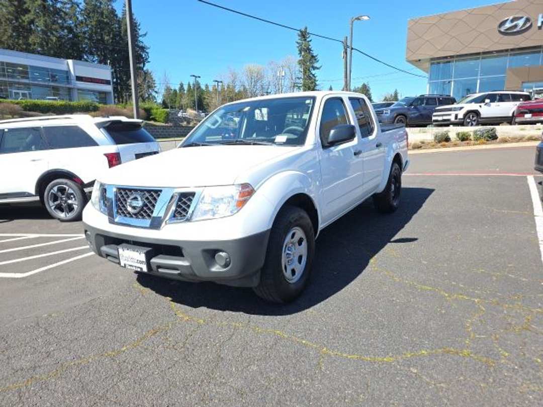 2018 Nissan Frontier S - Image 3