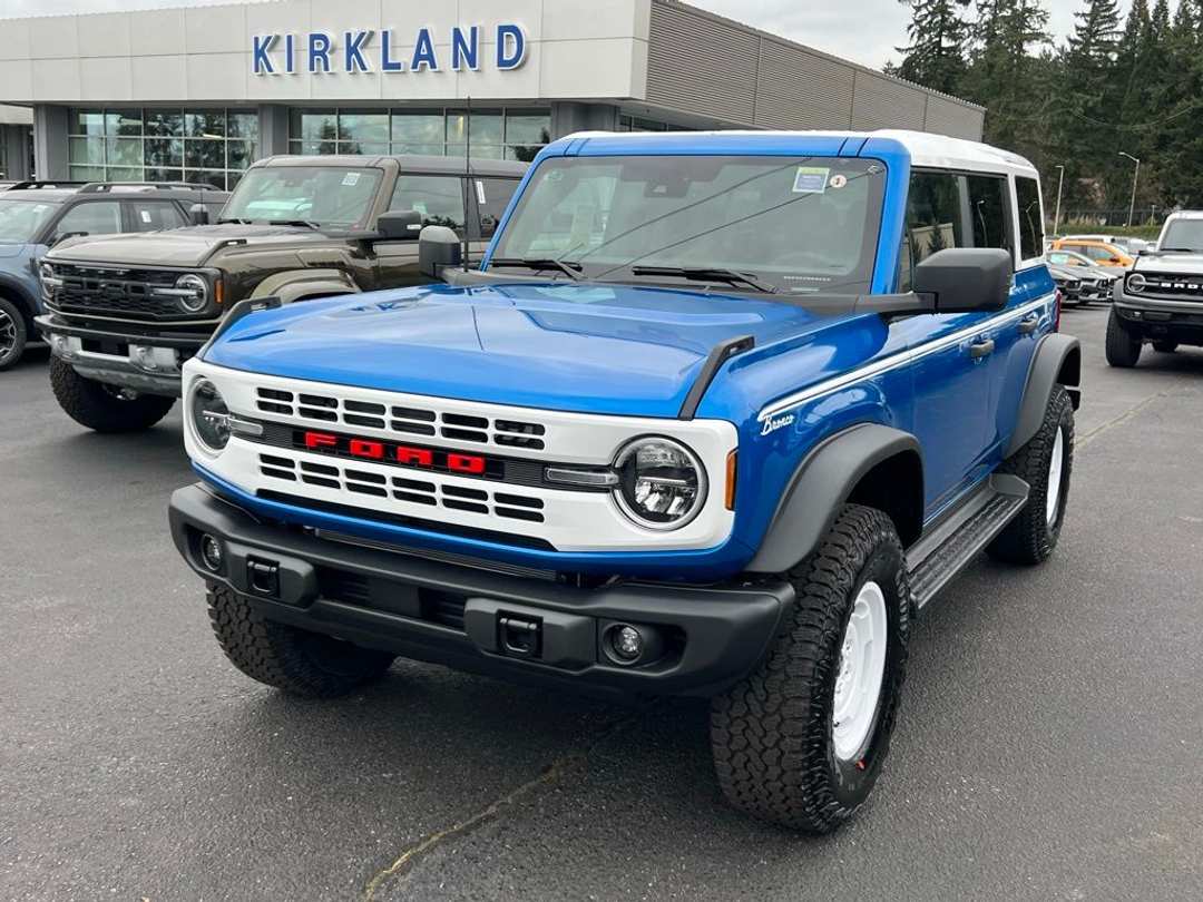 2026 Ford Bronco Heritage Edition - Image 3