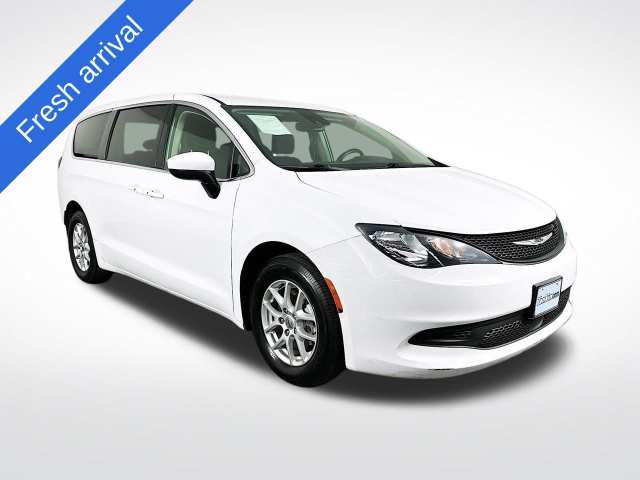 2023 Chrysler Voyager LX