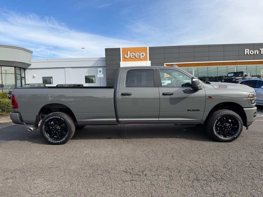 2026 Ram 3500 Big Horn - Image 9