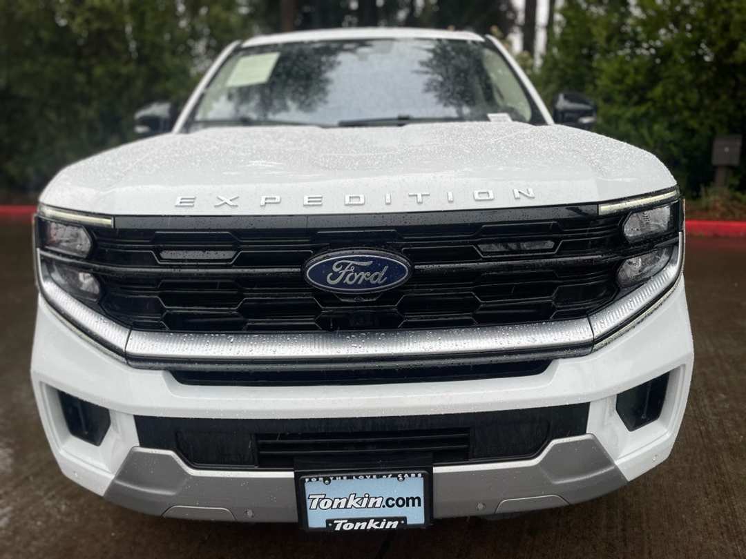 2025 Ford Expedition Max Platinum - Image 9