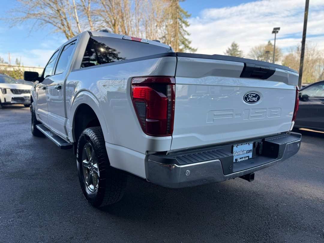 2025 Ford F-150 XLT - Image 12