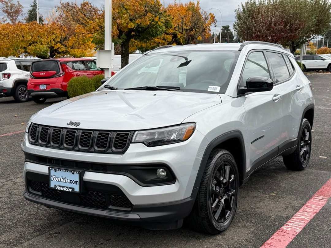 2026 Jeep Compass Latitude - Image 3