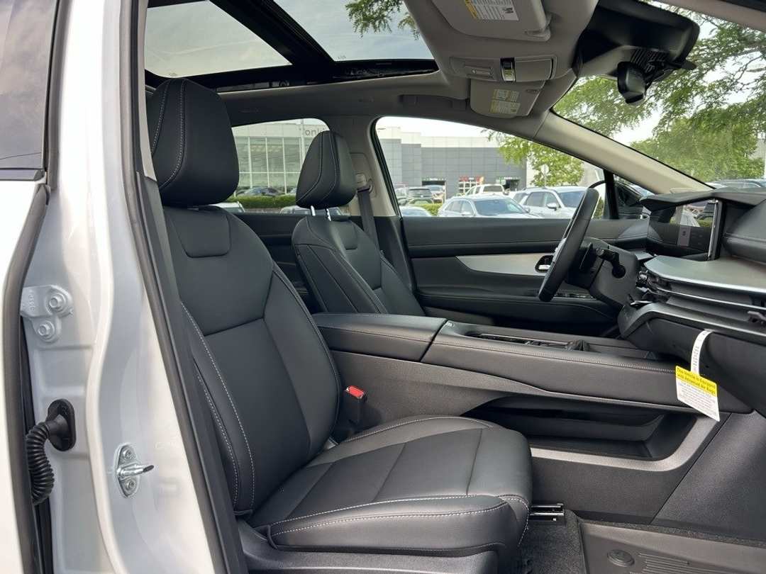 2025 Nissan Murano SL - Image 27