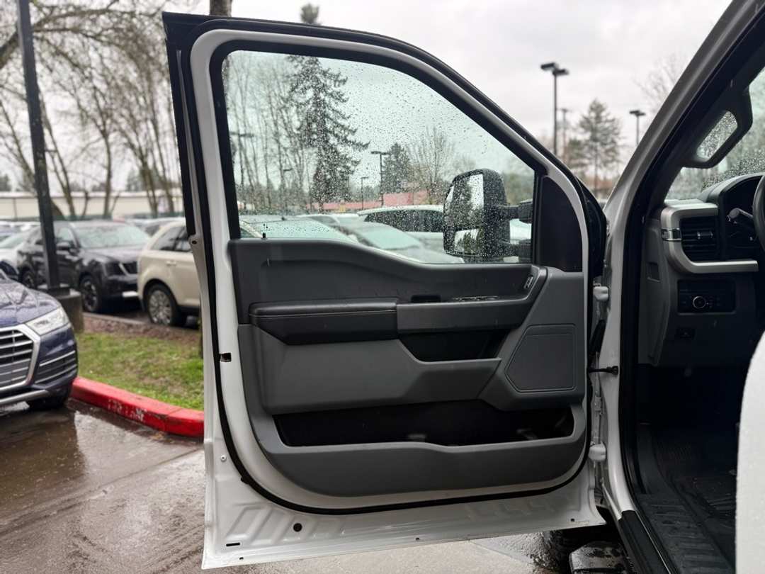 2024 Ford F-350Sd Lariat - Image 23