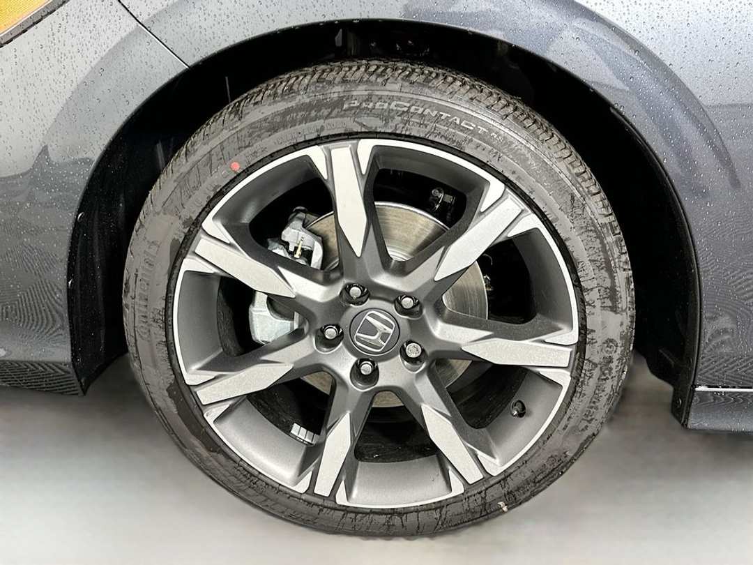 2026 Honda Civic Sport Touring - Image 32