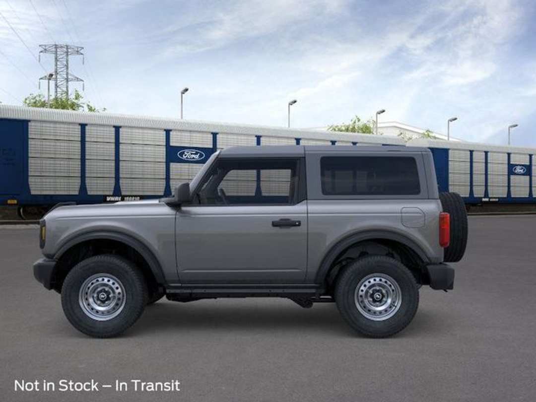 2026 Ford Bronco Base - Image 3